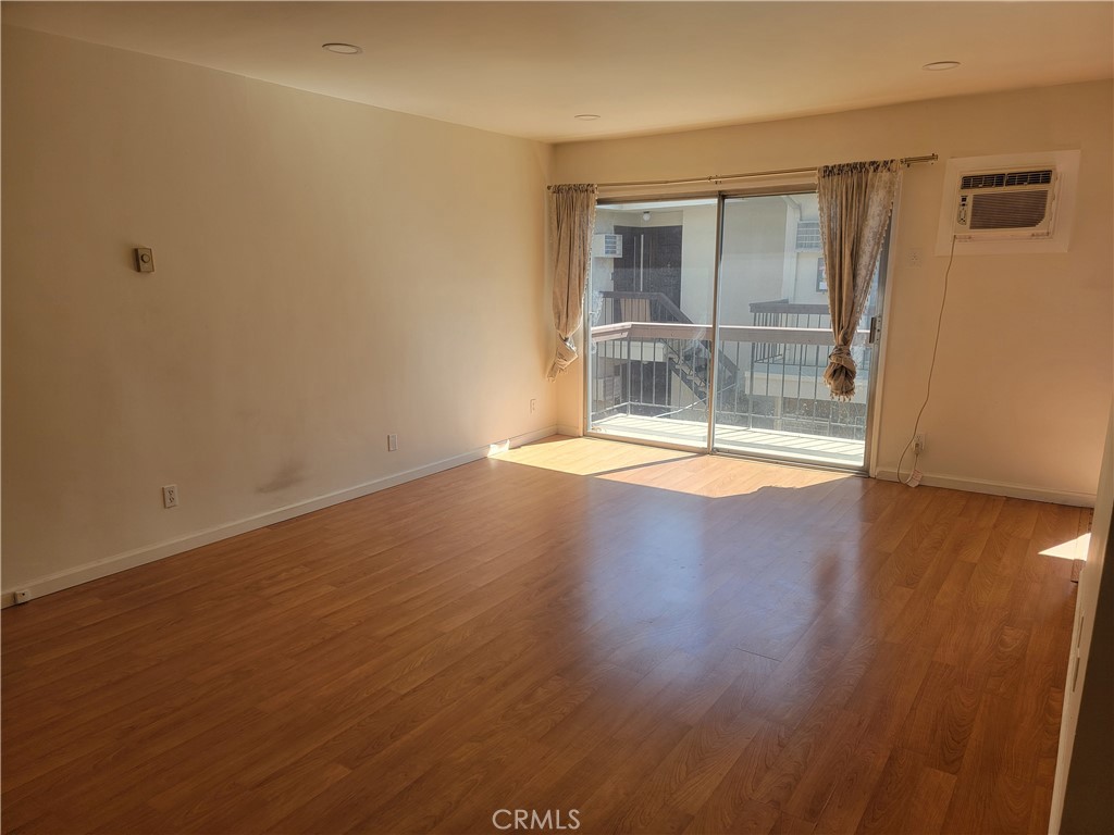 1840 Camden Avenue, Unit 202 Los Angeles, CA 90025 - Photo 10 of 32