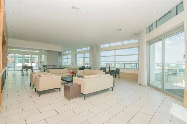 $629,900 | 111 North 12th Street, Unit 1712, Tampa, FL 33602