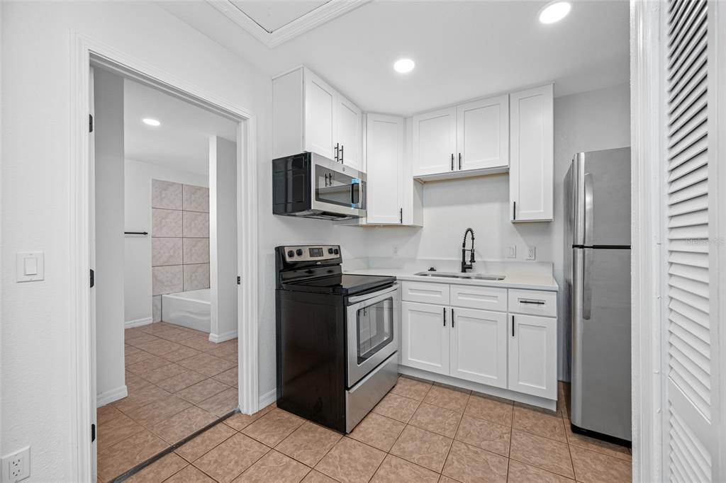 5109 Horton Road, Unit B Plant City, FL 33567 - Photo 3 of 12