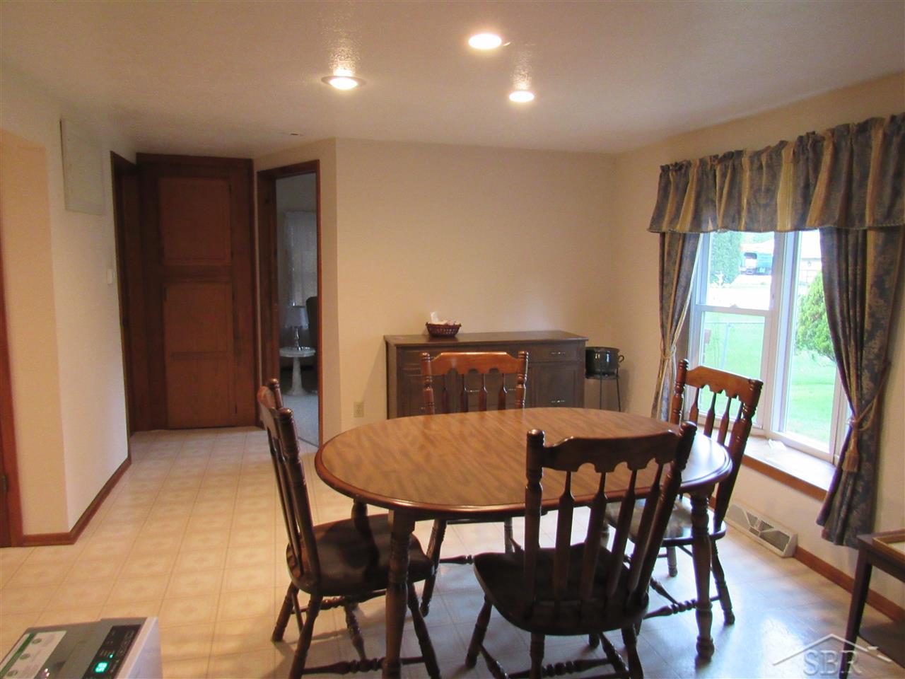 3410 Cramer Road Bay City, MI 48706 - Photo 9 of 15 31381657-8.JPG