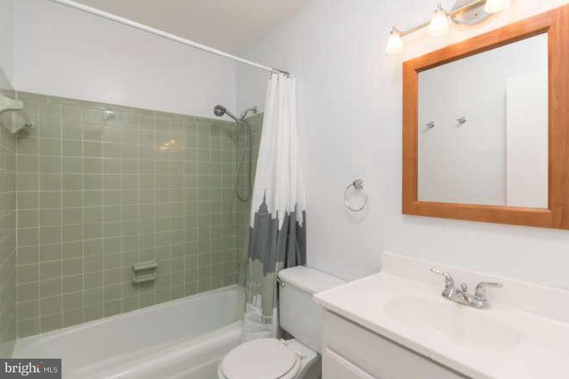 8302 Moline Place Springfield, VA 22153 - Photo 18 of 27
