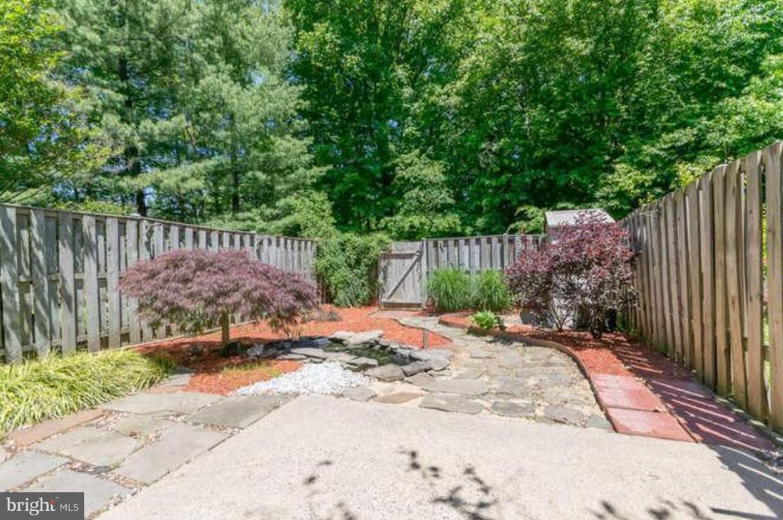 8302 Moline Place Springfield, VA 22153 - Photo 25 of 27