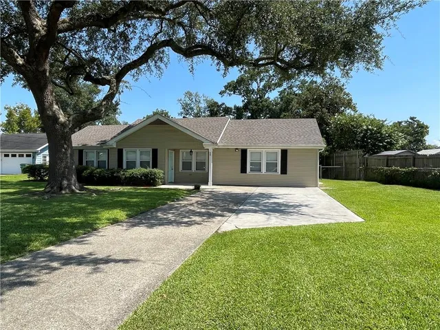 $2,200 | Undisclosed Address, River Ridge, LA 70123