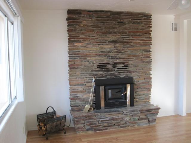4725 Kerry Drive, Unit 3 Rimrock, AZ 86335 - Photo 2 of 4 Fireplace