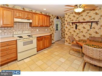 2331 Winding Road Hatboro, PA 19040 - Photo 5 of 12 Gallery Image 5