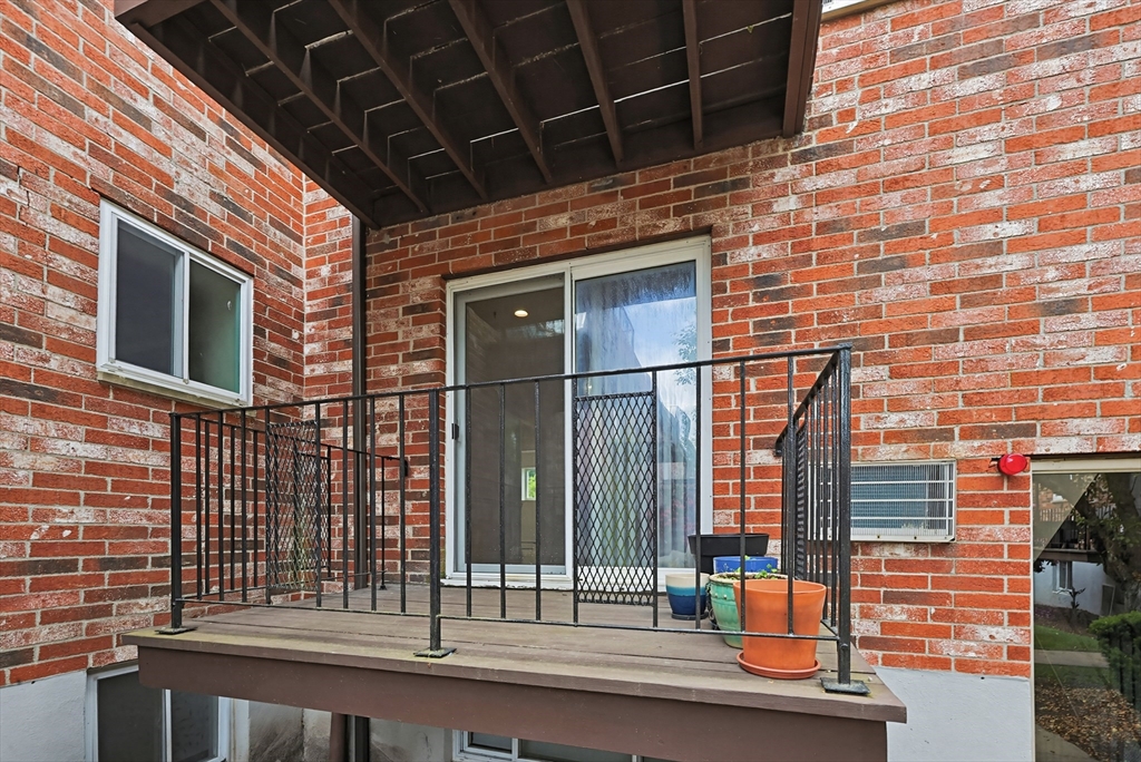 21 Westgate Road, Unit 4 Boston, MA 02467 - Photo 6 of 34