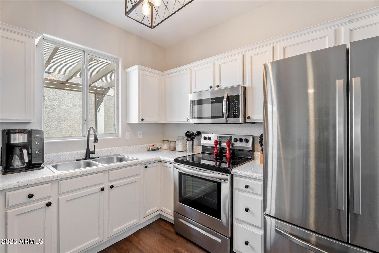 2300 East Magma Road, Unit 19 San Tan Valley, AZ 85143 - Photo 9 of 30 Kitchen
