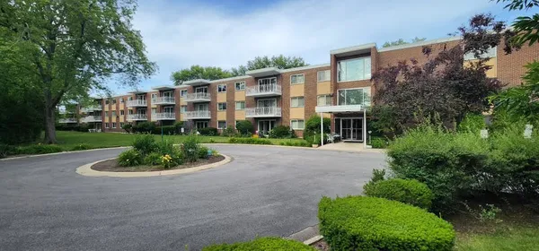 $225,000 | 200 Deborah Lane, Unit 17A, Wheeling, IL 60090
