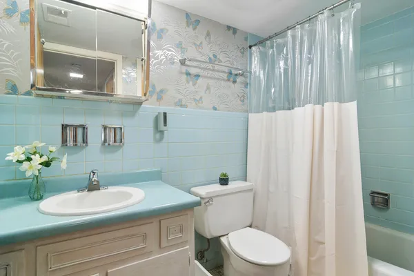 $217,500 | 200 Deborah Lane, Unit 17A, Wheeling, IL 60090