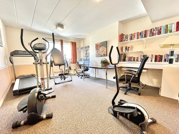 $217,500 | 200 Deborah Lane, Unit 17A, Wheeling, IL 60090