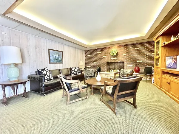 $225,000 | 200 Deborah Lane, Unit 17A, Wheeling, IL 60090