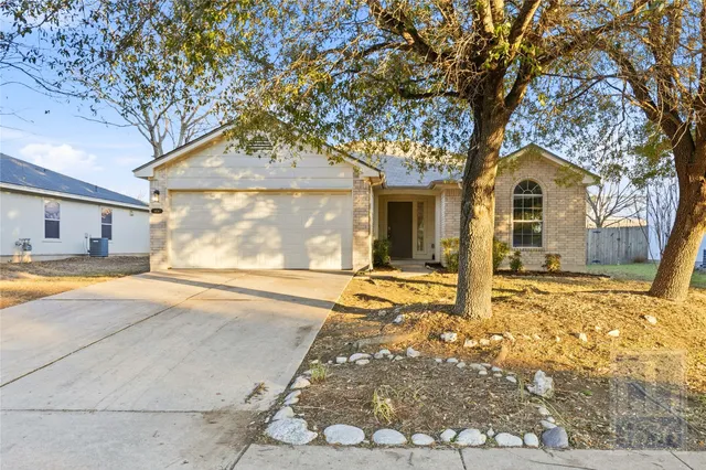 $2,200 | 606 Colonial Park Boulevard, Austin, TX 78745