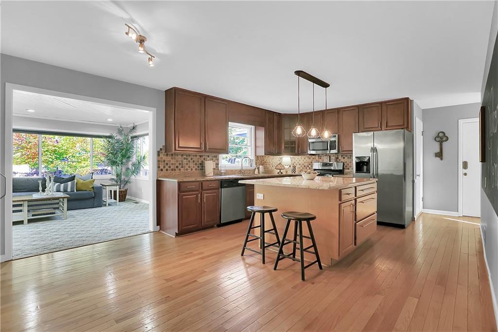 6464 Breamore Road Indianapolis, IN 46220 - Photo 11 of 35 Gallery Image 11