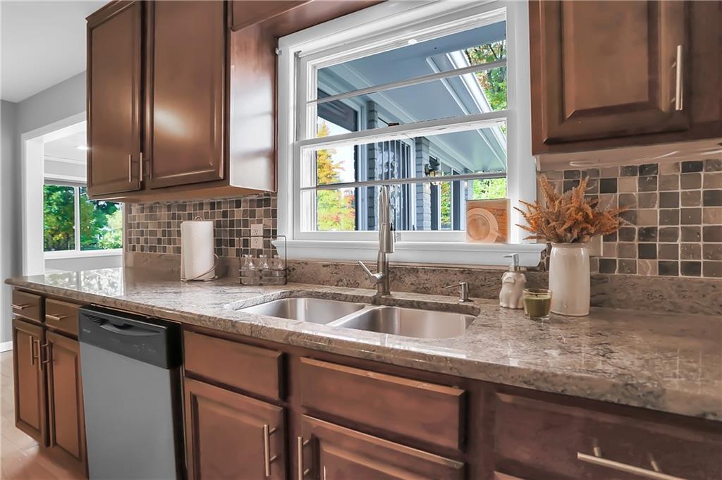 6464 Breamore Road Indianapolis, IN 46220 - Photo 15 of 35 Gallery Image 15