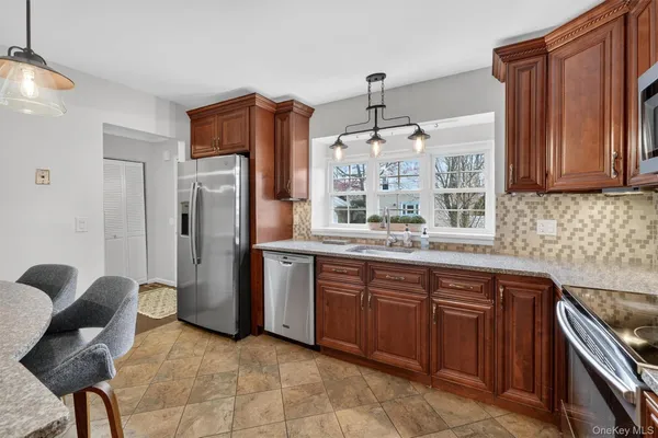 $735,000 | 231 Carrollwood Drive, Tarrytown, NY 10591
