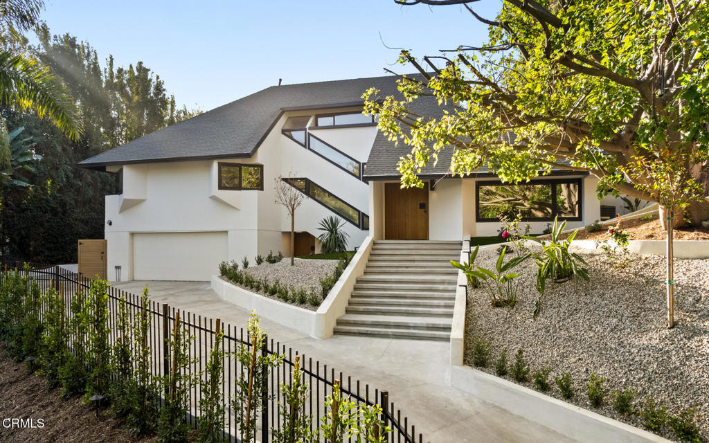 9617 Oak Pass Road Beverly Hills, CA 90210 - Photo 2 of 75 9617OakPassRoad-mls-80