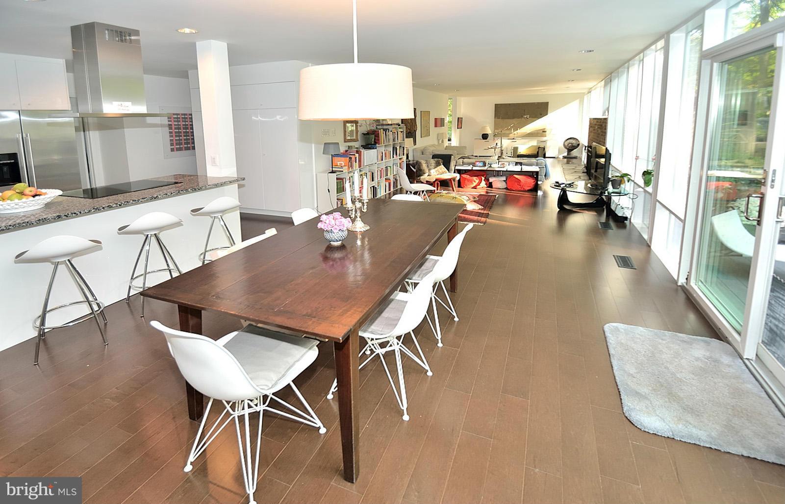 7506 Range Road Alexandria, VA 22306 - Photo 11 of 26 Dining Room