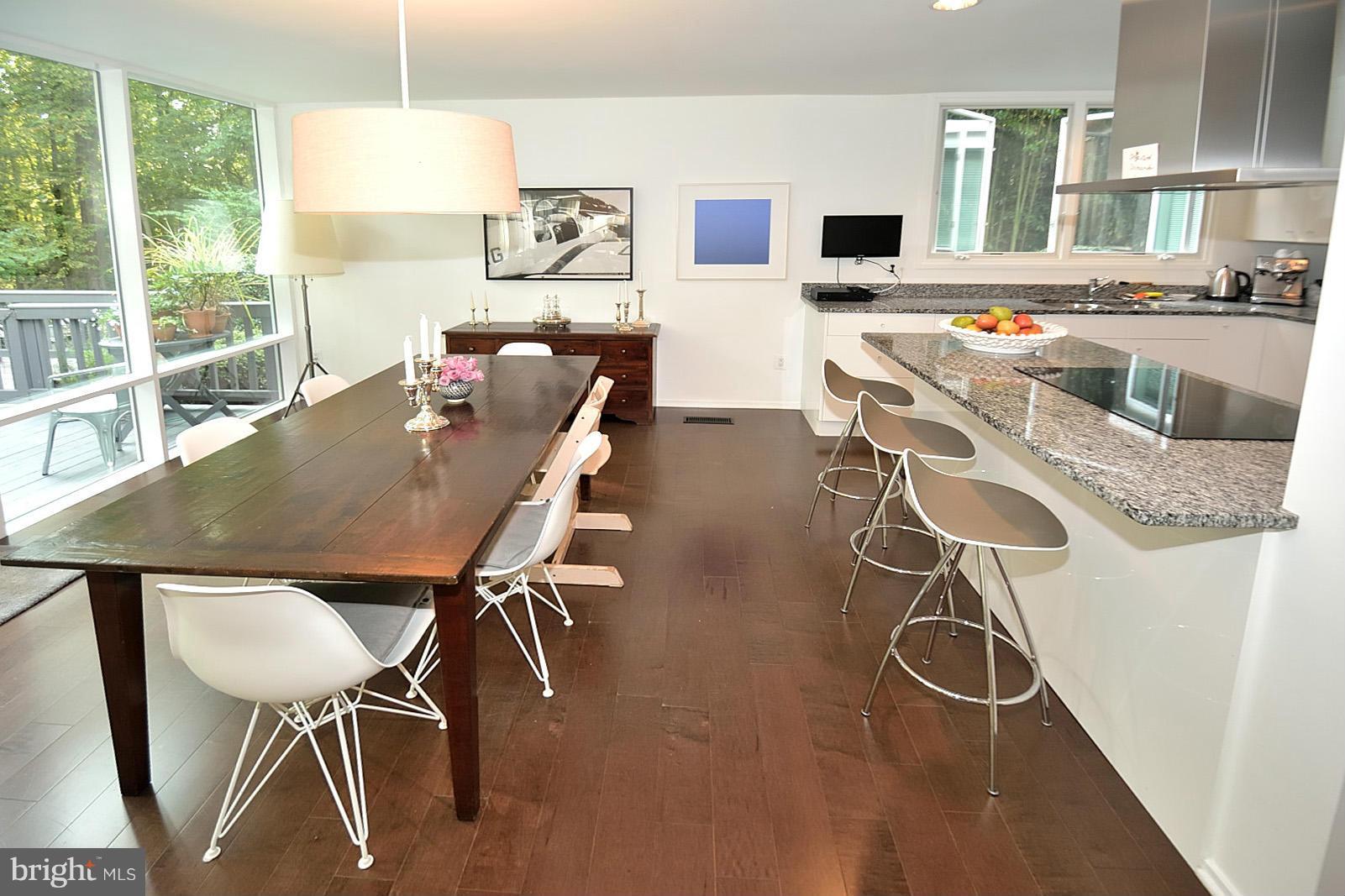 7506 Range Road Alexandria, VA 22306 - Photo 3 of 26 Dining Room