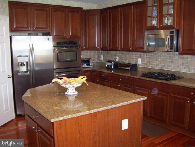 7253 Harrow Road Warrenton, VA 20187 - Photo 15 of 30 Kitchen #2
