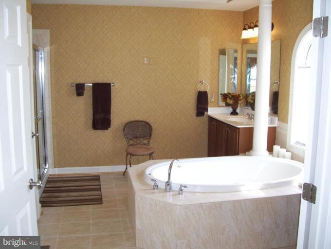 7253 Harrow Road Warrenton, VA 20187 - Photo 30 of 30 Master Bath