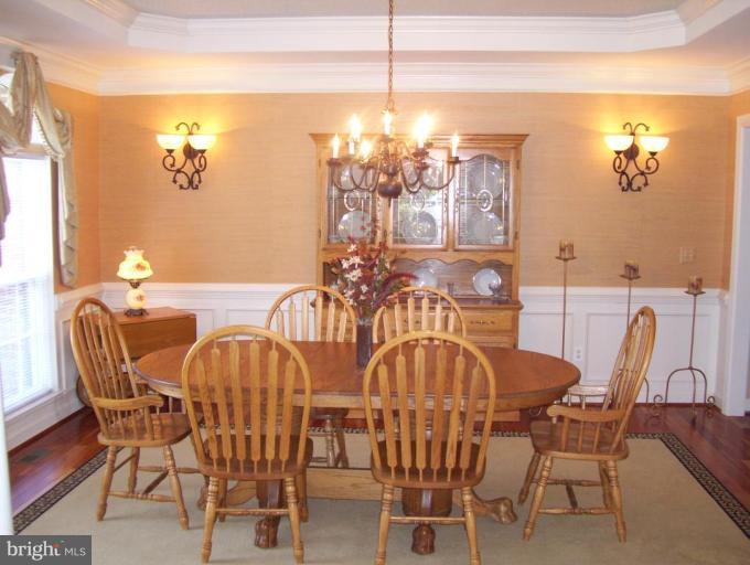 7253 Harrow Road Warrenton, VA 20187 - Photo 9 of 30 Dining Room