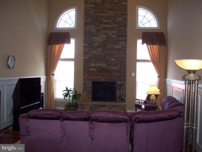7253 Harrow Road Warrenton, VA 20187 - Photo 10 of 30 Family Room