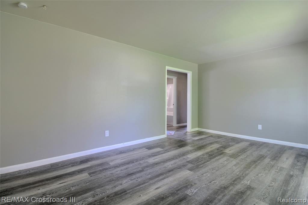 41509 Riggs Road Belleville, MI 48111 - Photo 6 of 26