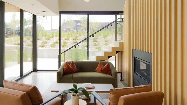 $8,950 | 2 West Drive, Excelsior, MN 55331