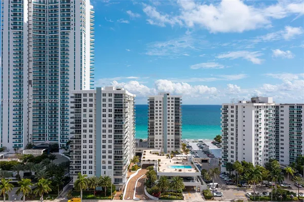 $3,100 | 2751 South Ocean Drive, Unit 208S, Hollywood, FL 33019