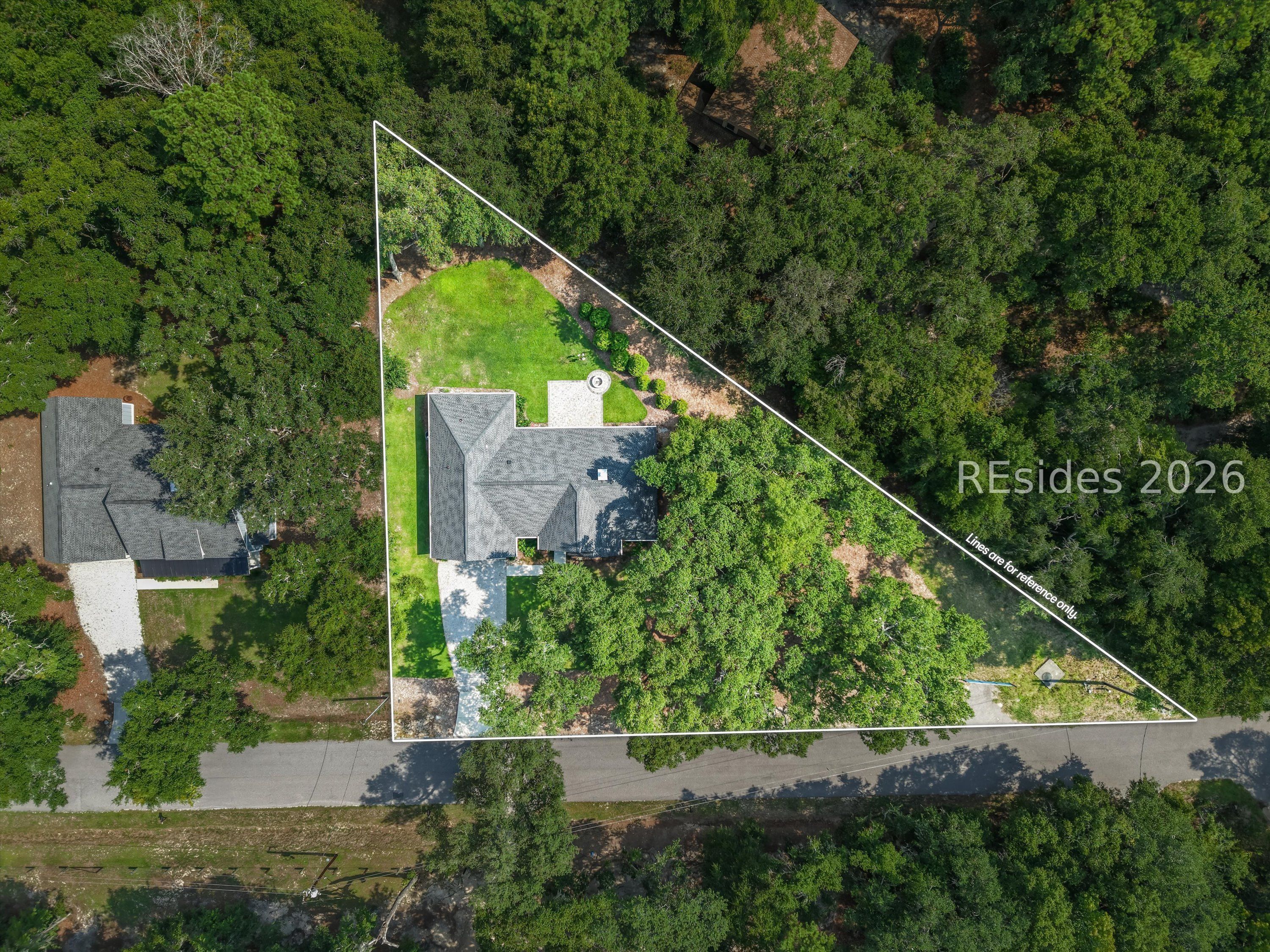 24 Alumni Road Beaufort, SC 29907 - Photo 4 of 44