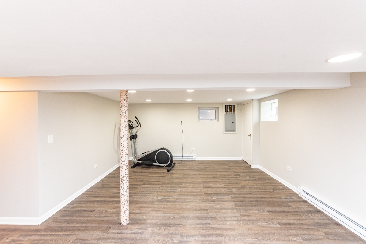 2745 West Gregory Street, Unit G Chicago, IL 60625 - Photo 8 of 11