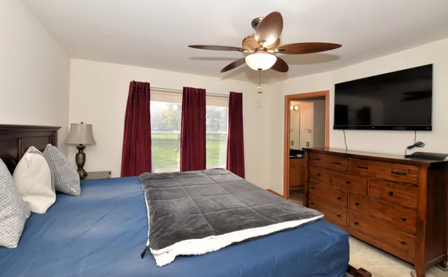 $449,900 | 351 East Quail Run, Oak Creek, WI 53154