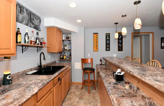 $449,900 | 351 East Quail Run, Oak Creek, WI 53154