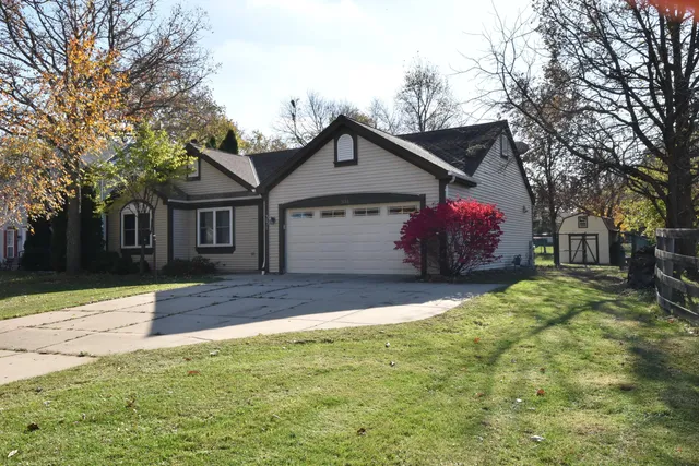 $449,900 | 351 East Quail Run, Oak Creek, WI 53154