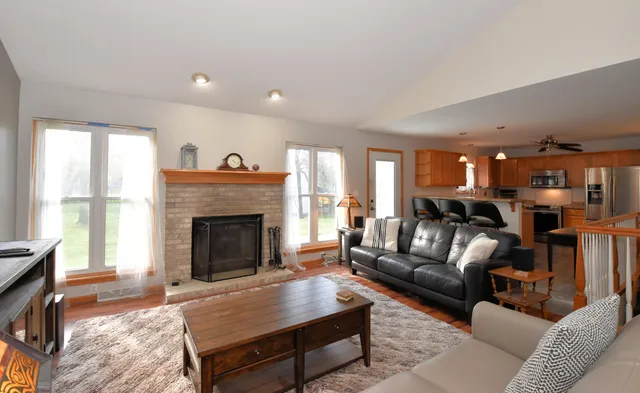 $449,900 | 351 East Quail Run, Oak Creek, WI 53154