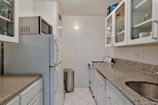 $385,000 | 125 Beach 124th Street, Unit 6F | Rockaway Park