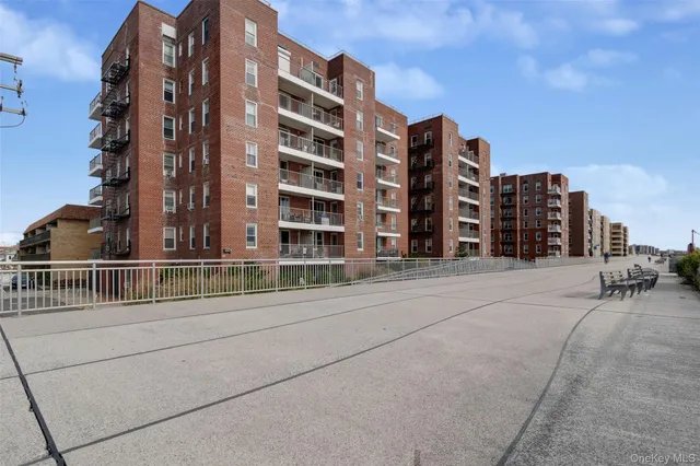 $385,000 | 125 Beach 124th Street, Unit 6F | Rockaway Park
