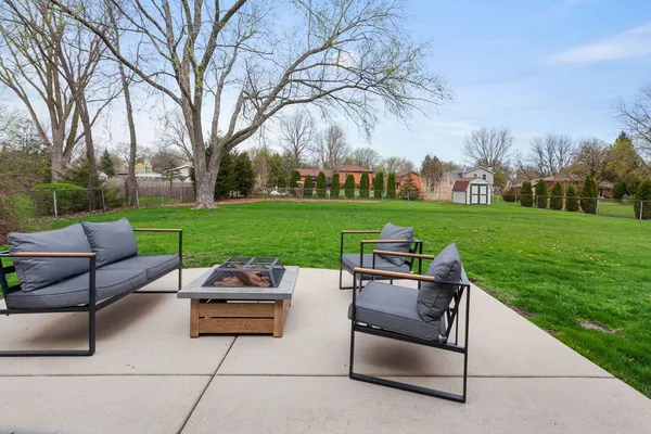 $519,900 | 29W332 Mark Drive, Naperville, IL 60564
