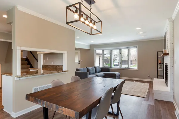 $519,900 | 29W332 Mark Drive, Naperville, IL 60564