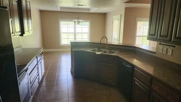 $266,000 | 117 West Tyler Lane, Leesville, LA 71446
