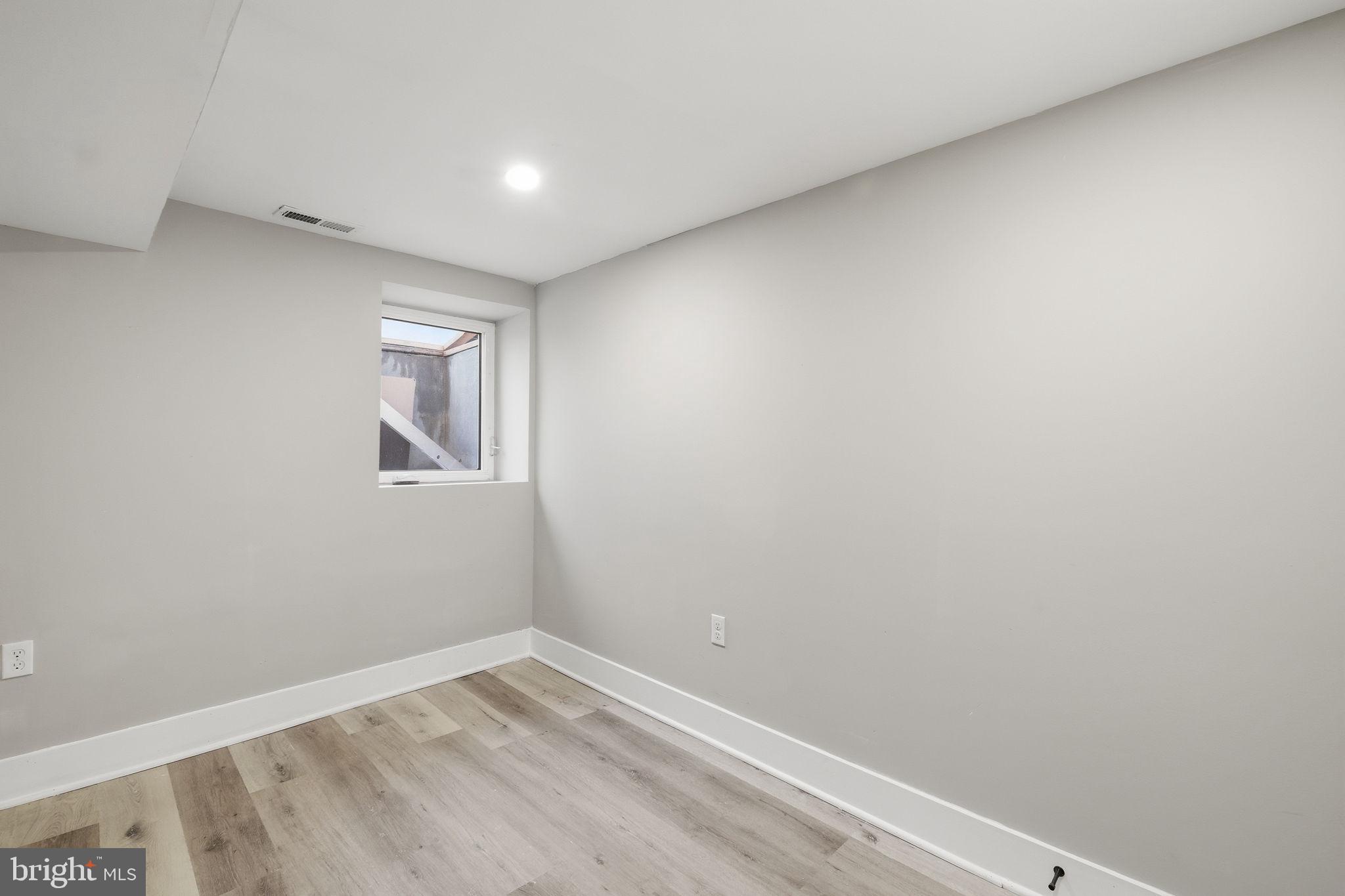 326 East 22nd Street Baltimore, MD 21218 - Photo 30 of 41