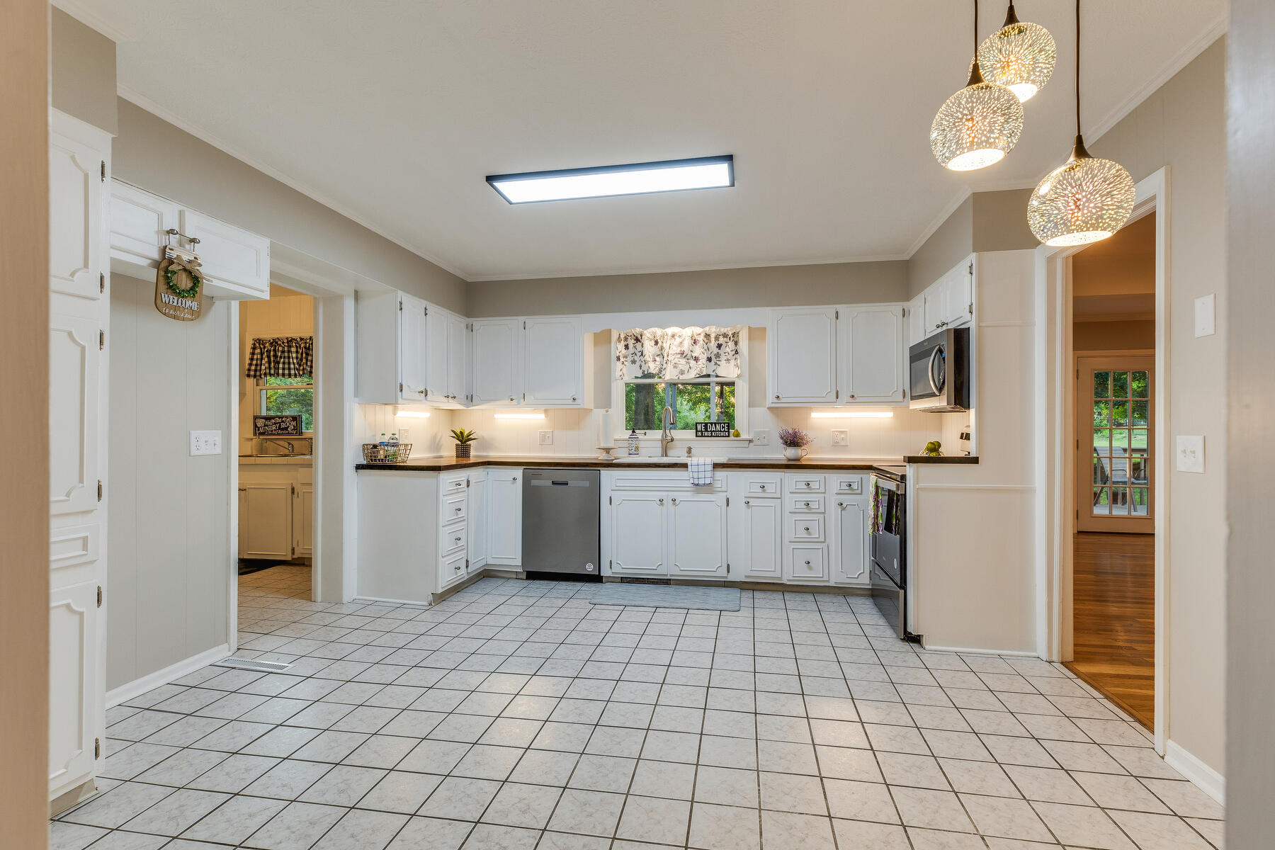 708 Chippendale Road Kingsport, TN 37660 - Photo 10 of 54 008