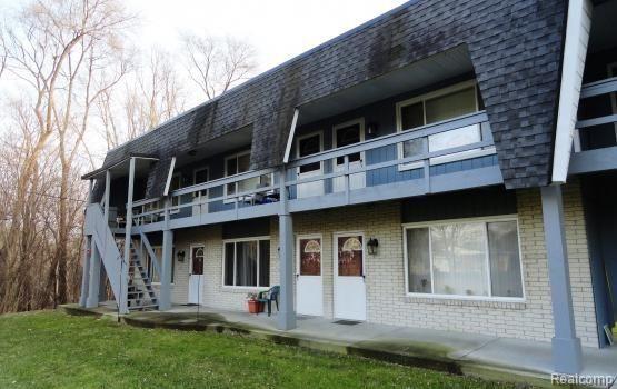 5685 Pontiac Lake Road, Unit 3 Waterford, MI 48327 - Photo 1 of 8