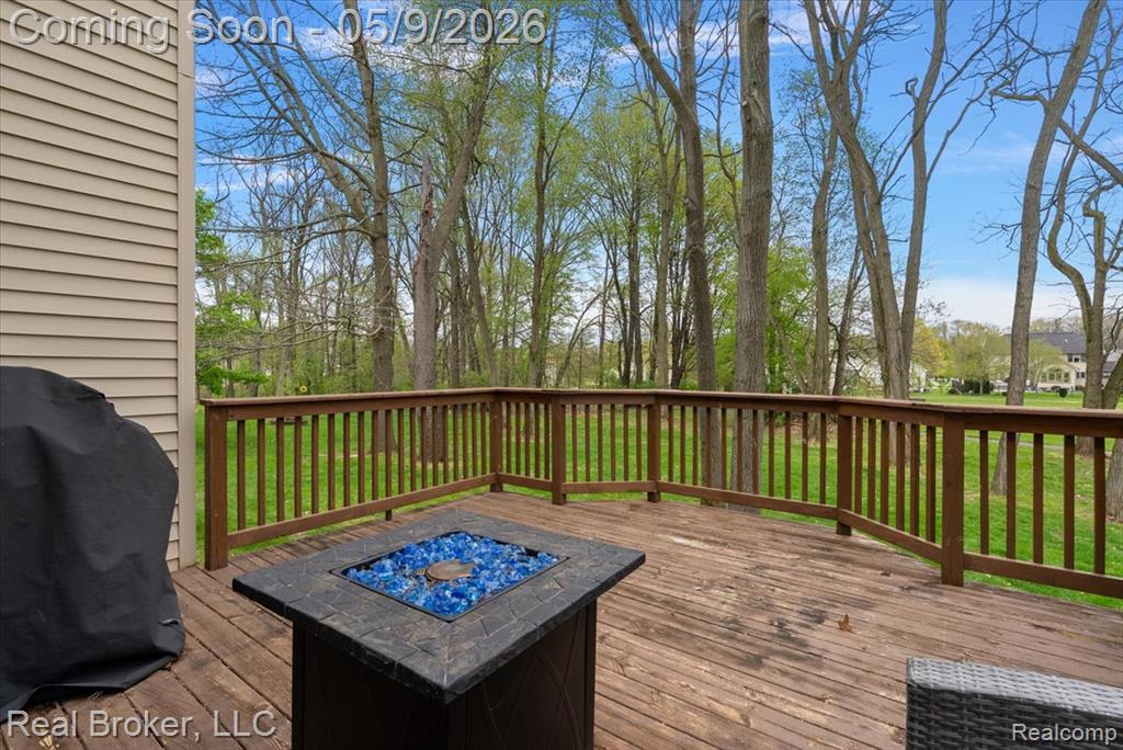1111 Elk Run Howell, MI 48843 - Photo 48 of 60