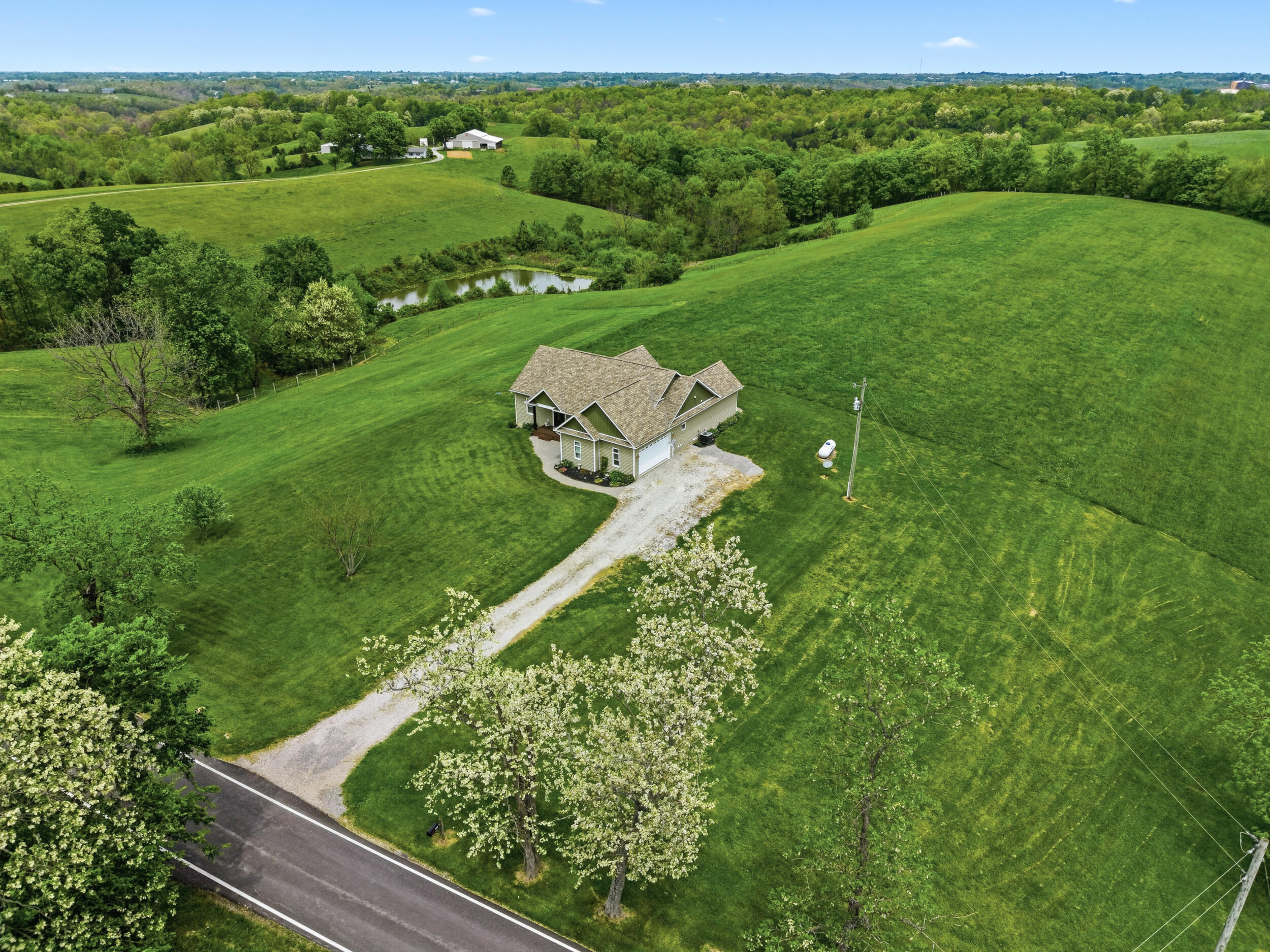 401 Simpson Ridge Road Williamstown, KY 41097 - Photo 2 of 49