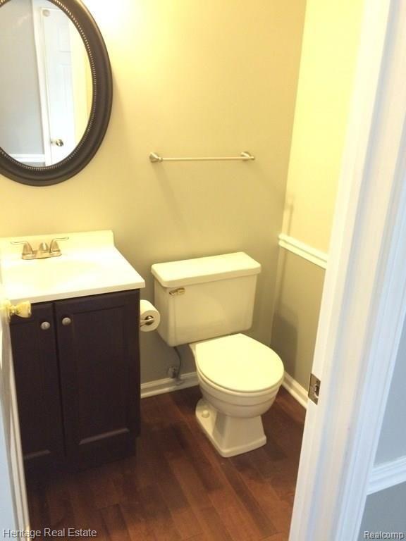 1342 North Fairview Lane Rochester, MI 48306 - Photo 17 of 39