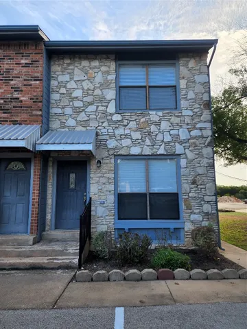 $1,350 | 3005D Whisper Oaks Lane, Unit A, Georgetown, TX 78628