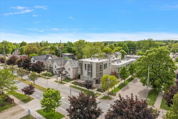 $199,900 | 600 Douglas Street Northwest, Unit 620C, Grand Rapids, MI 49504