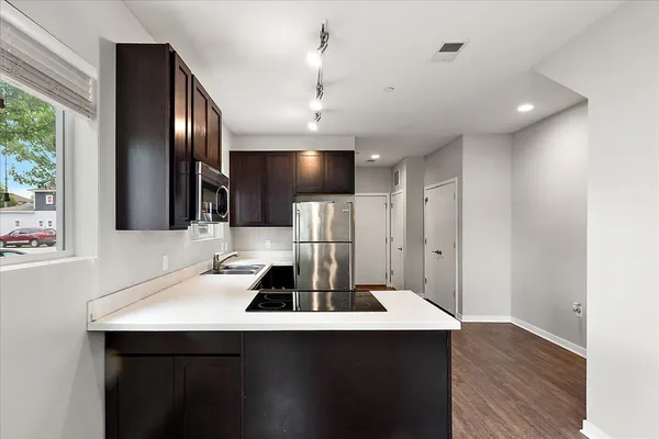 $199,900 | 600 Douglas Street Northwest, Unit 620C, Grand Rapids, MI 49504