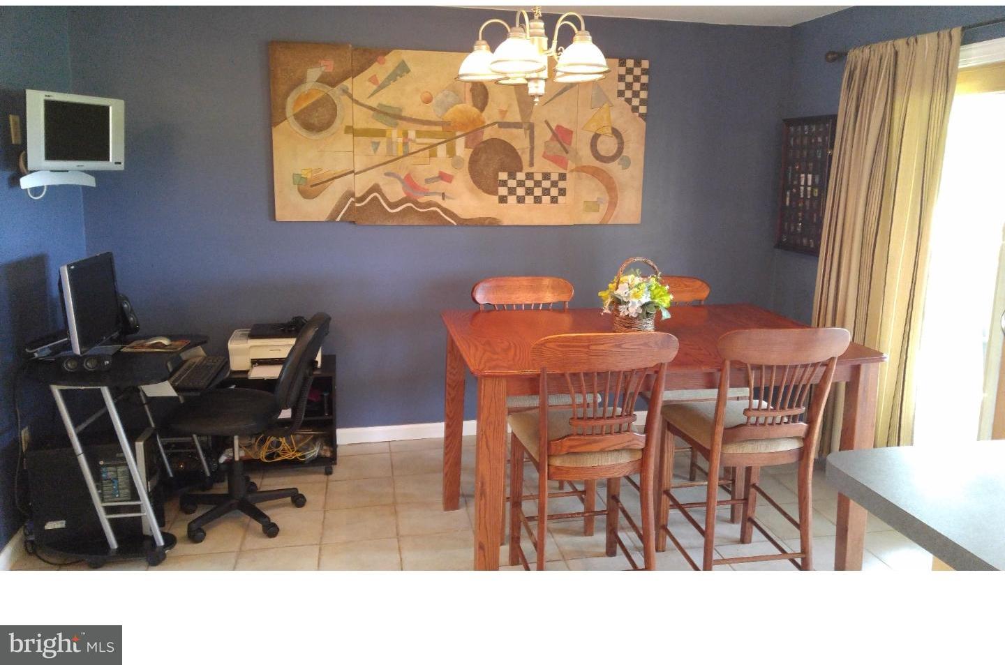 12428 Wyndom Road Philadelphia, PA 19154 - Photo 7 of 11 Gallery Image 7
